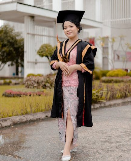 Купить диплом дерматолога в Киришах